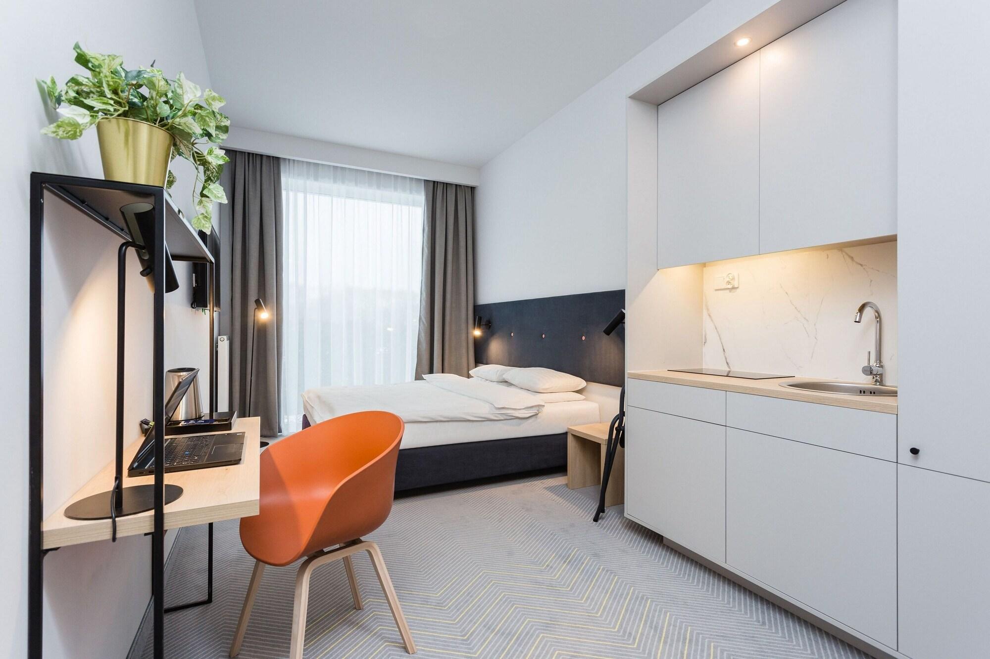 ורשה Platinum Hotel&Residence Wilanow מראה חיצוני תמונה