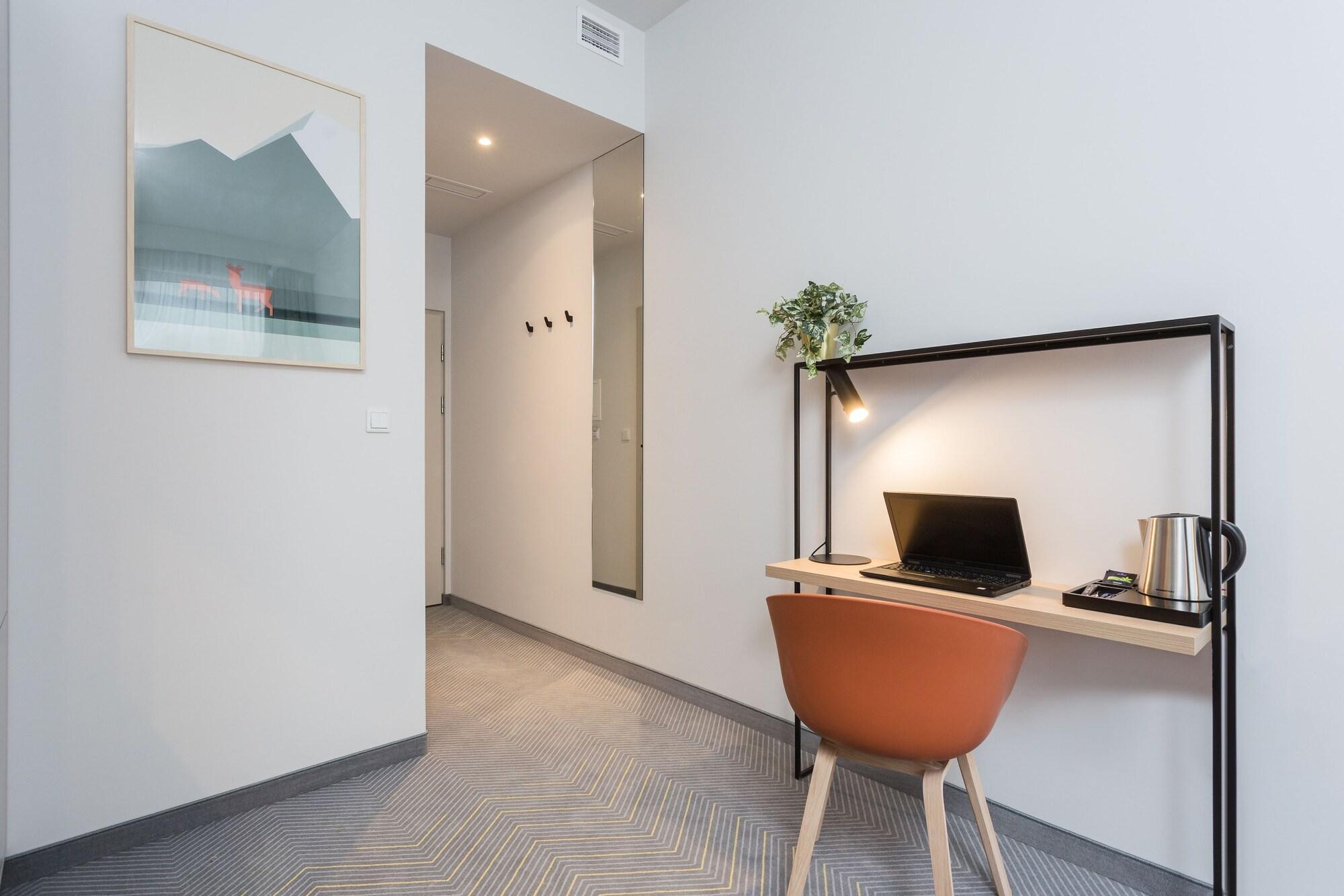 ורשה Platinum Hotel&Residence Wilanow מראה חיצוני תמונה