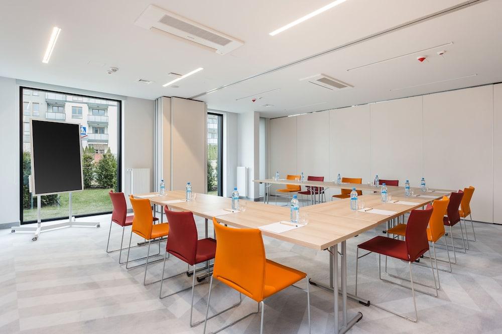 ורשה Platinum Hotel&Residence Wilanow מראה חיצוני תמונה