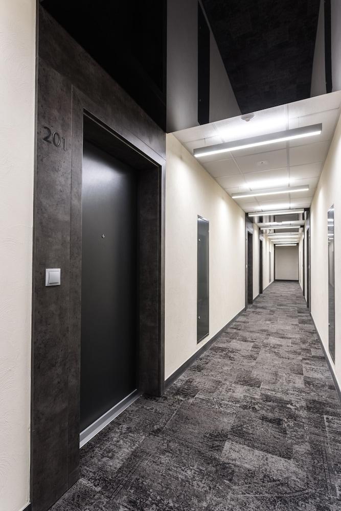 ורשה Platinum Hotel&Residence Wilanow מראה חיצוני תמונה